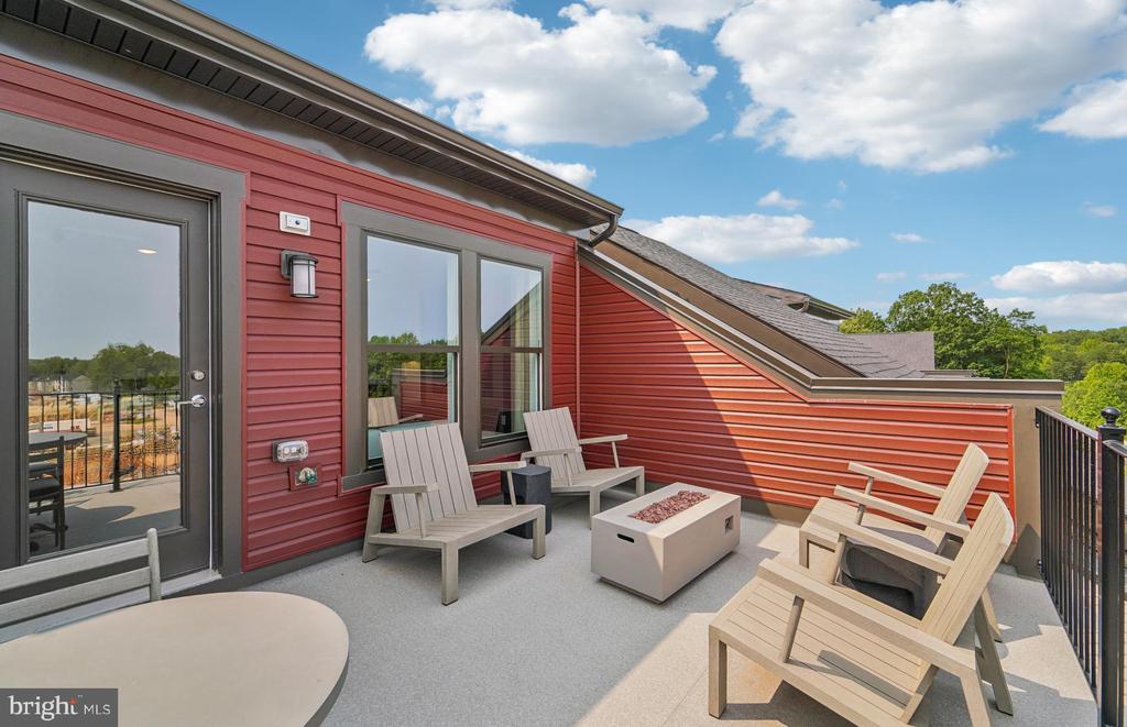 1314 BRACKEN LANE