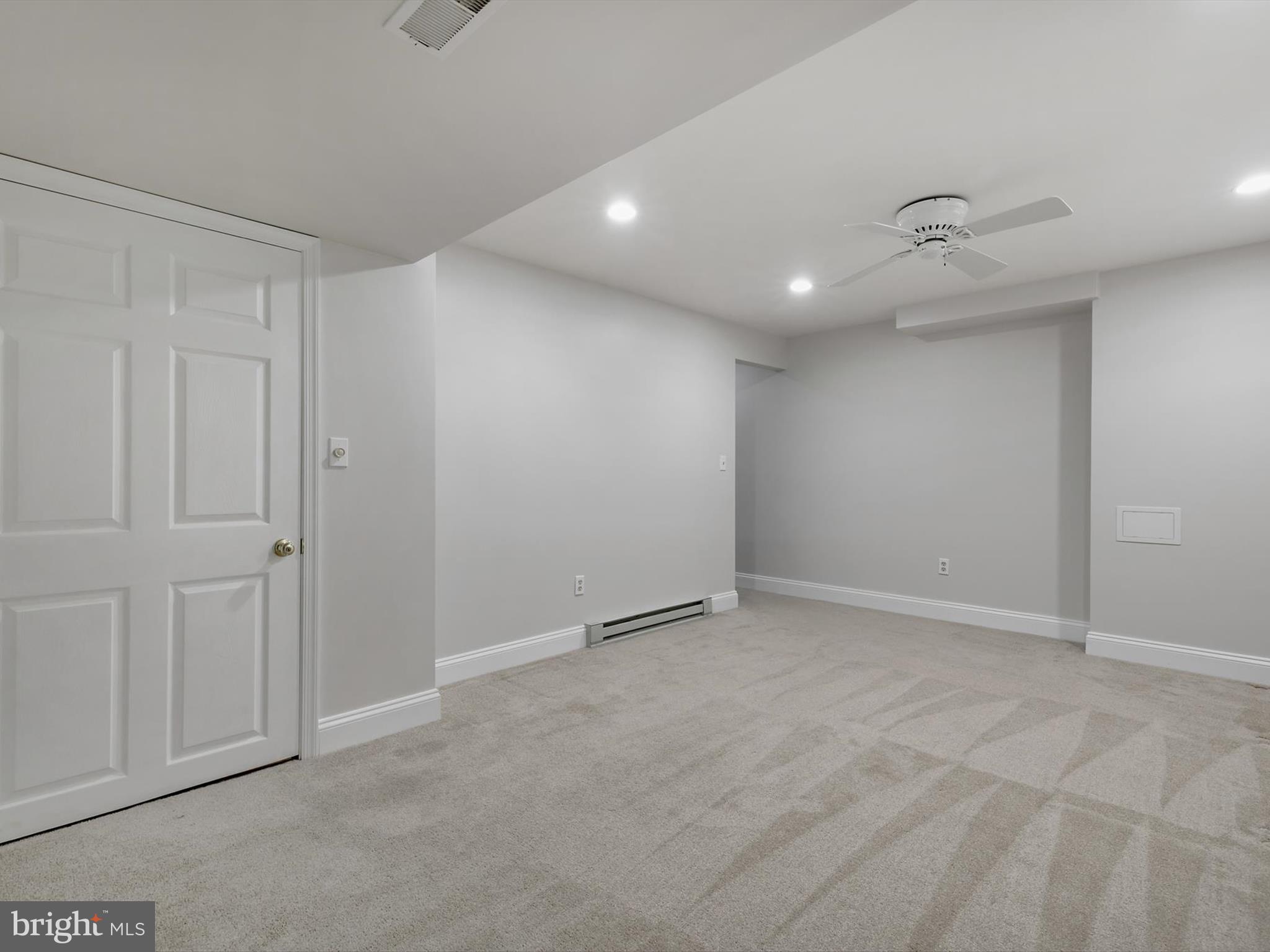 3228 BLACKWALNUT DRIVE