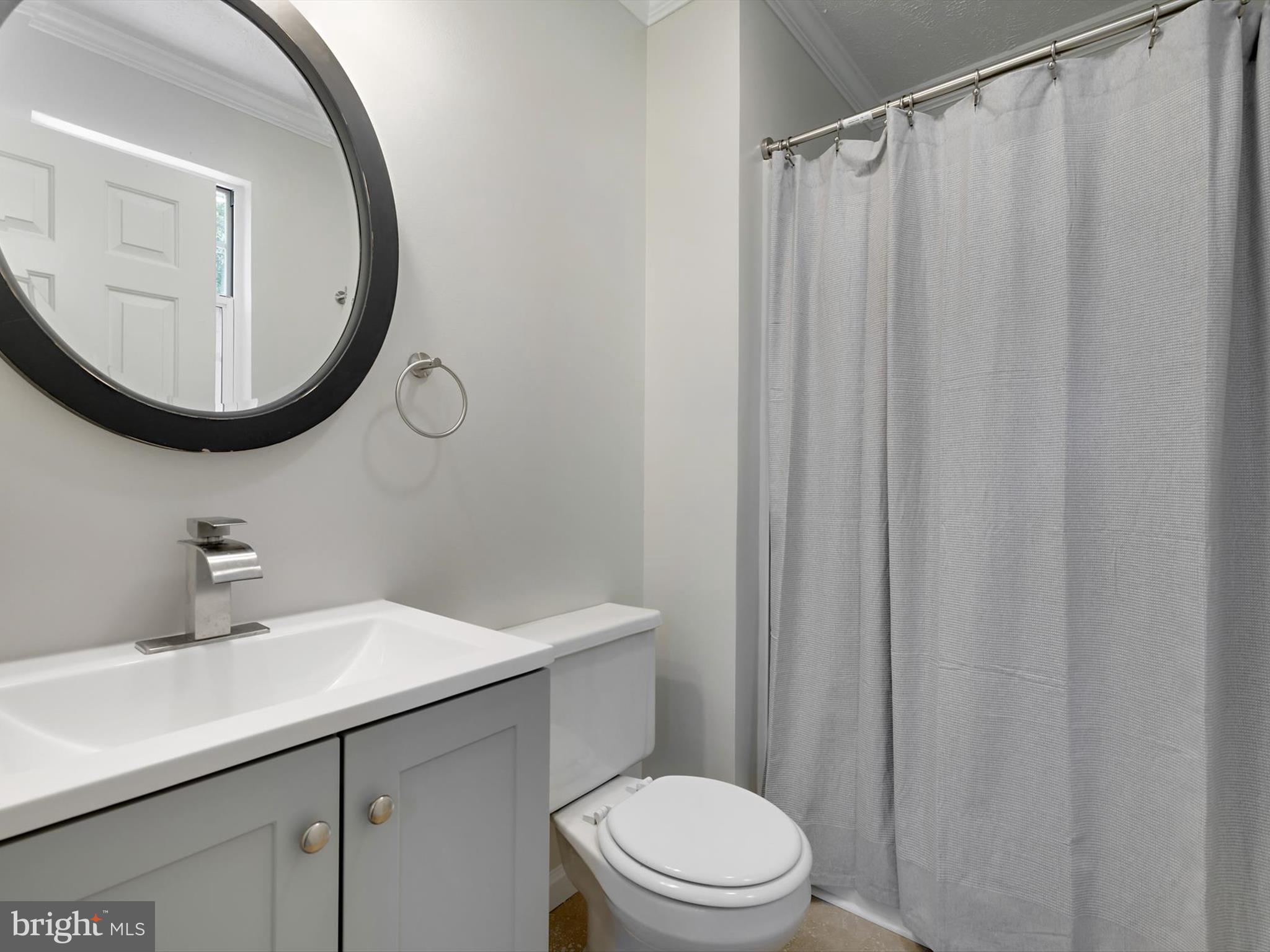 3228 BLACKWALNUT DRIVE