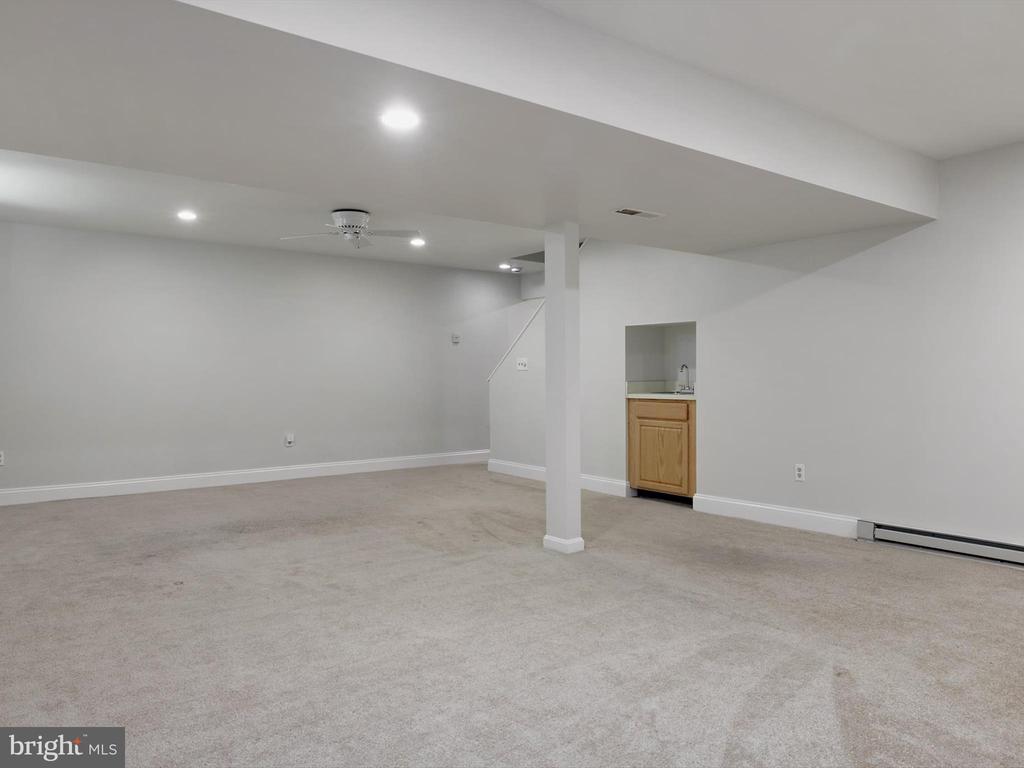 3228 BLACKWALNUT DRIVE