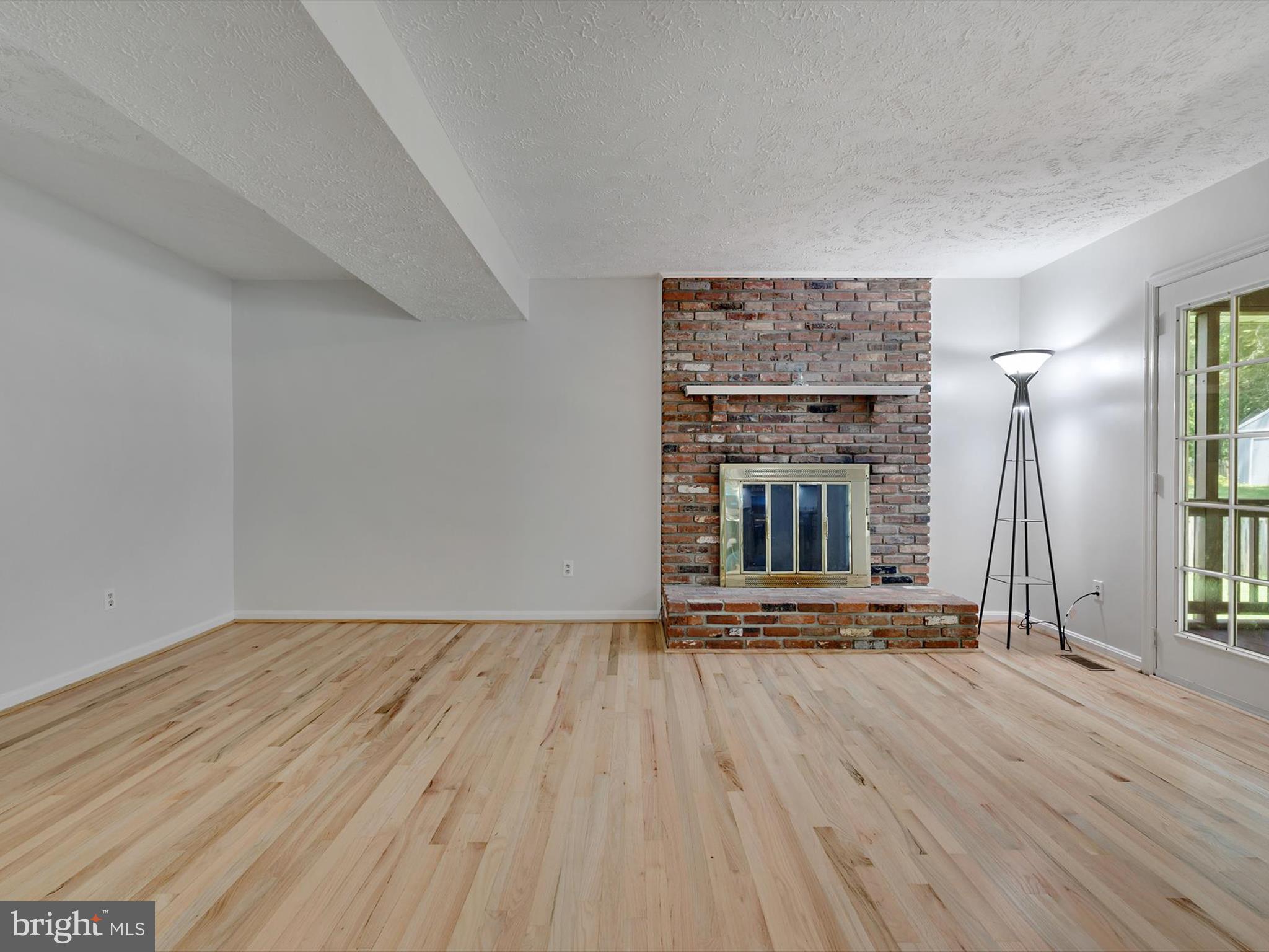 3228 BLACKWALNUT DRIVE