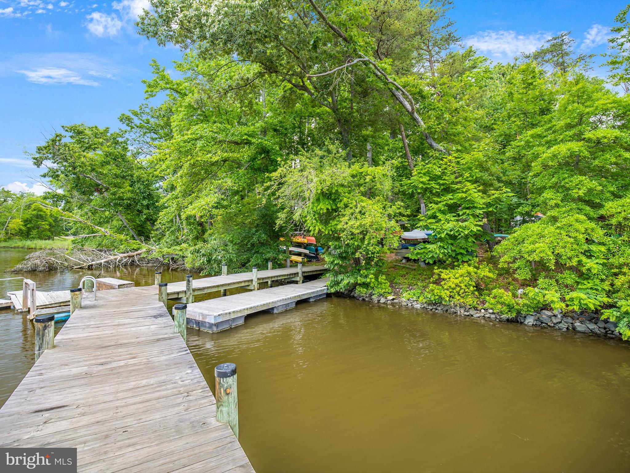 3228 BLACKWALNUT DRIVE