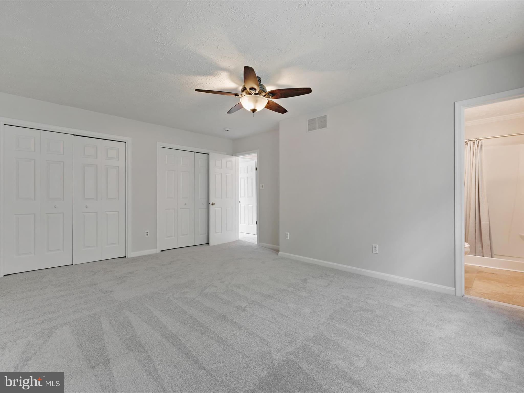 3228 BLACKWALNUT DRIVE