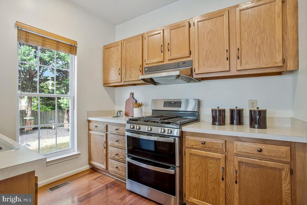 1550 PROVINCIAL LANE