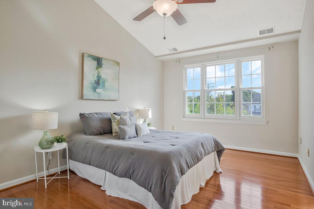 1550 PROVINCIAL LANE