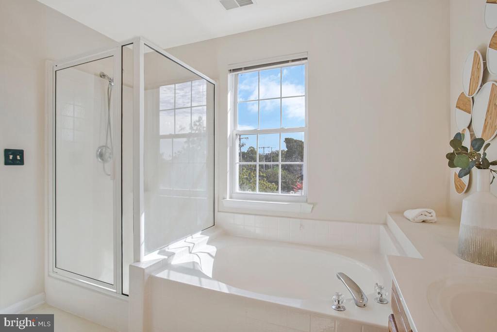 1550 PROVINCIAL LANE