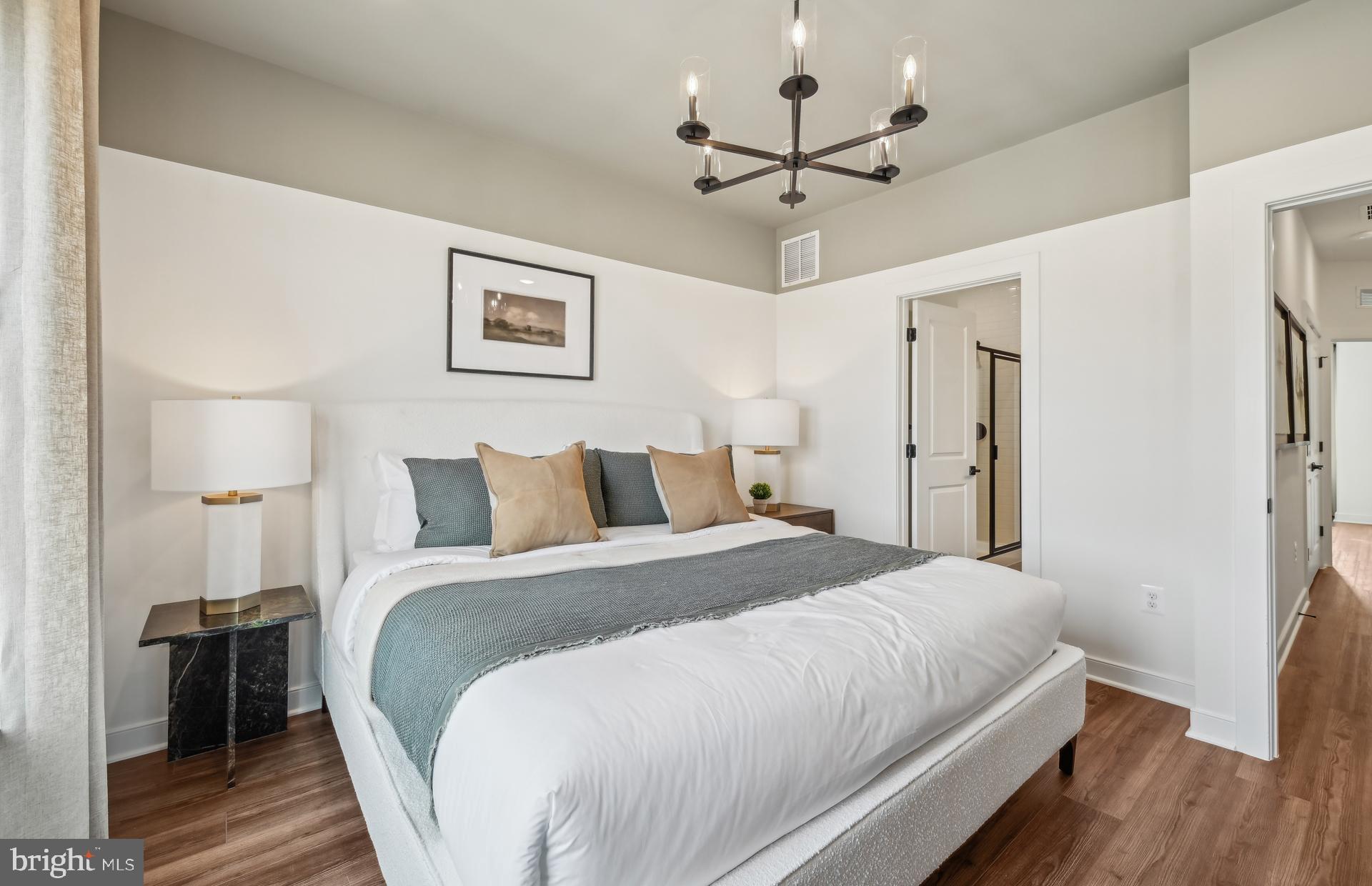 1512 BOTTLEBRUSH LANE