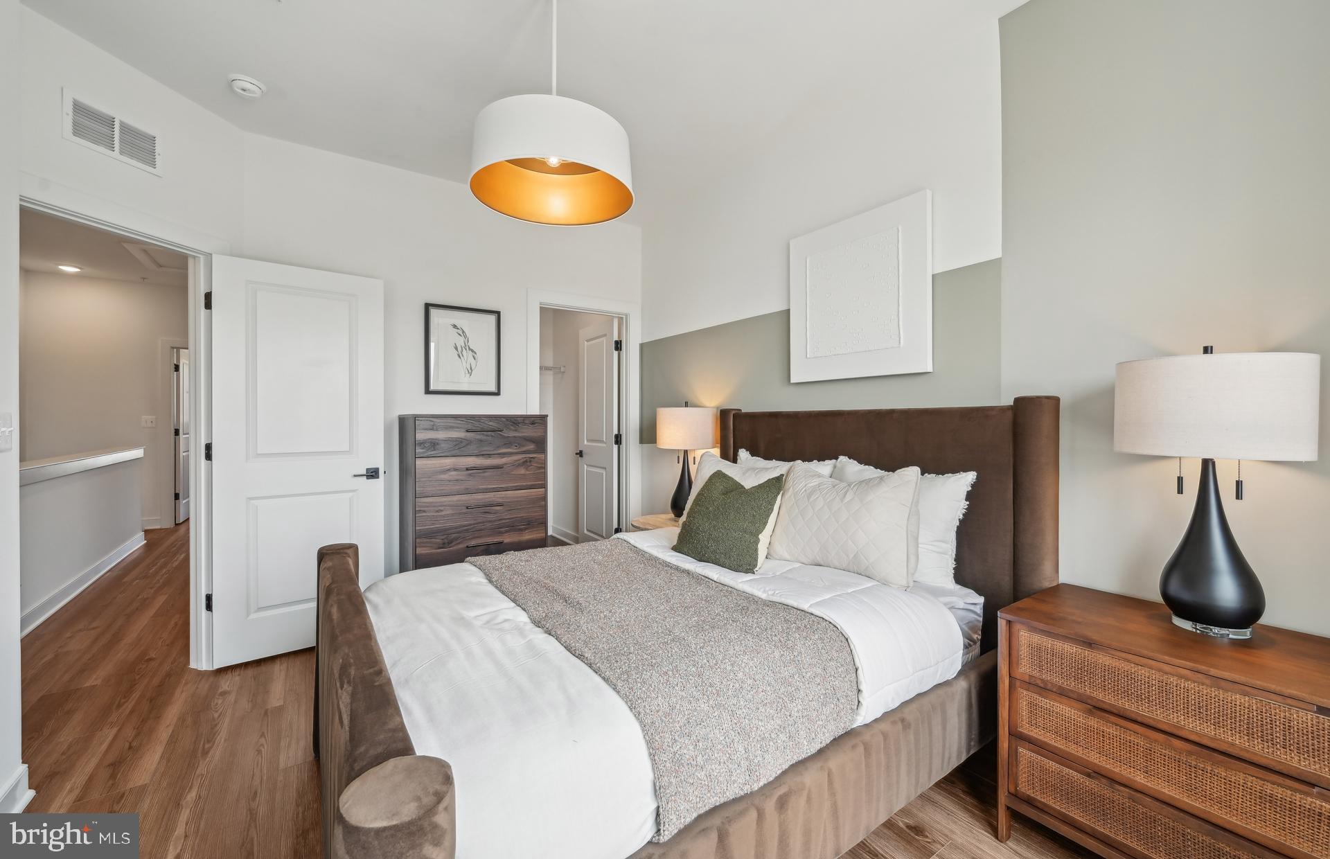 1512 BOTTLEBRUSH LANE