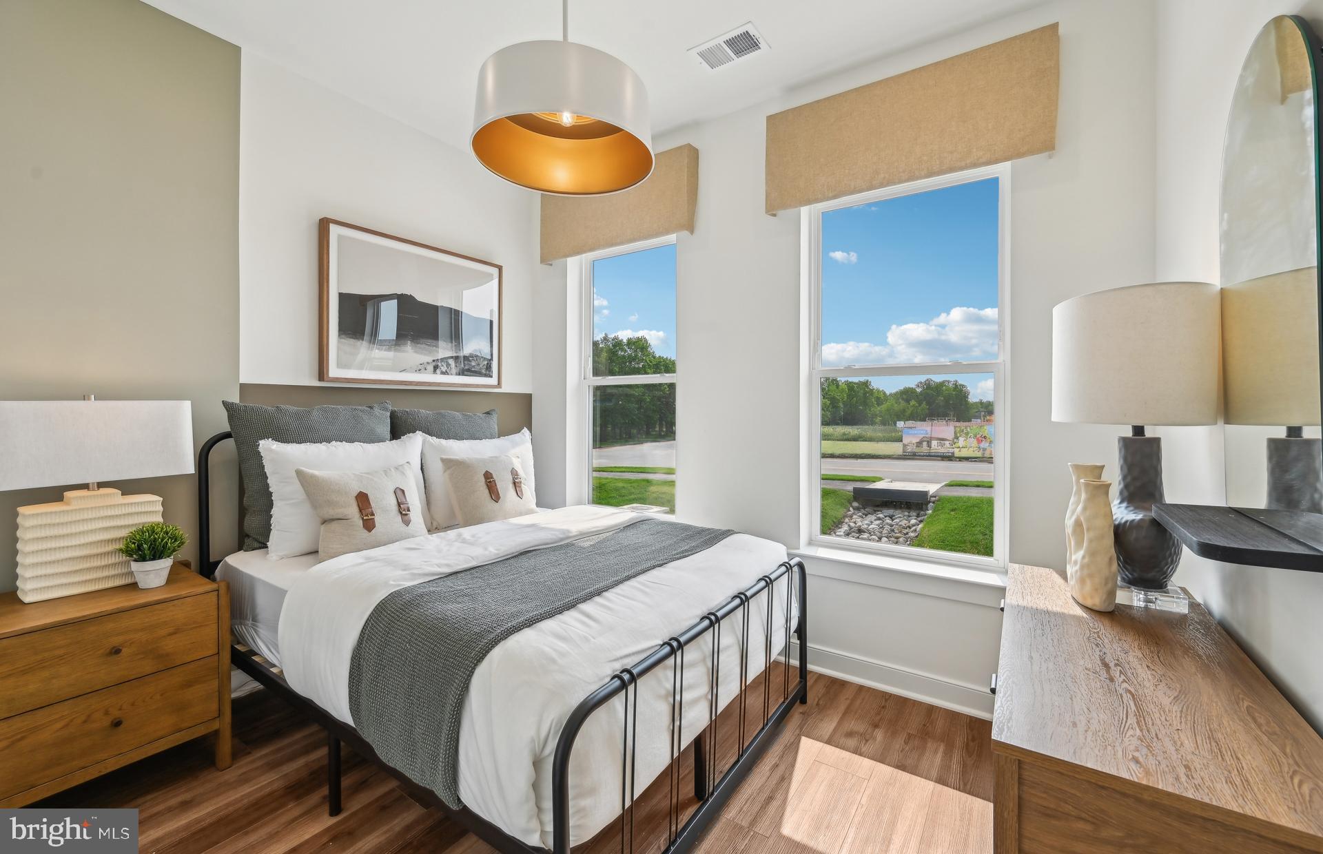 1512 BOTTLEBRUSH LANE