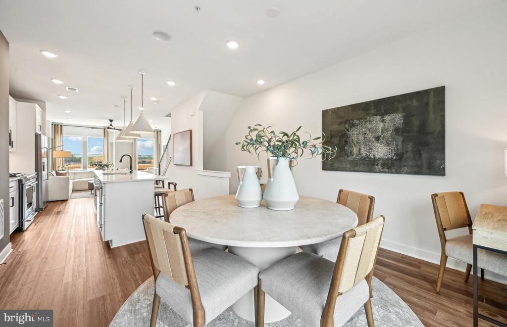 1512 BOTTLEBRUSH LANE