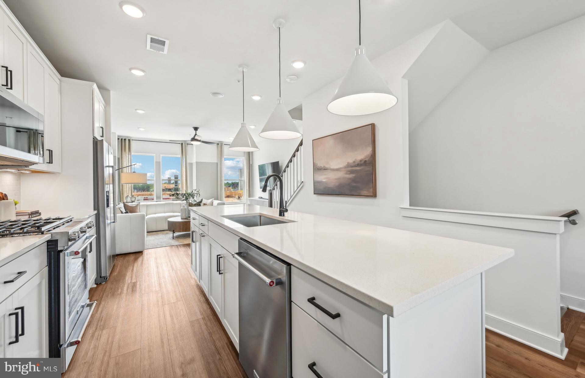 1512 BOTTLEBRUSH LANE