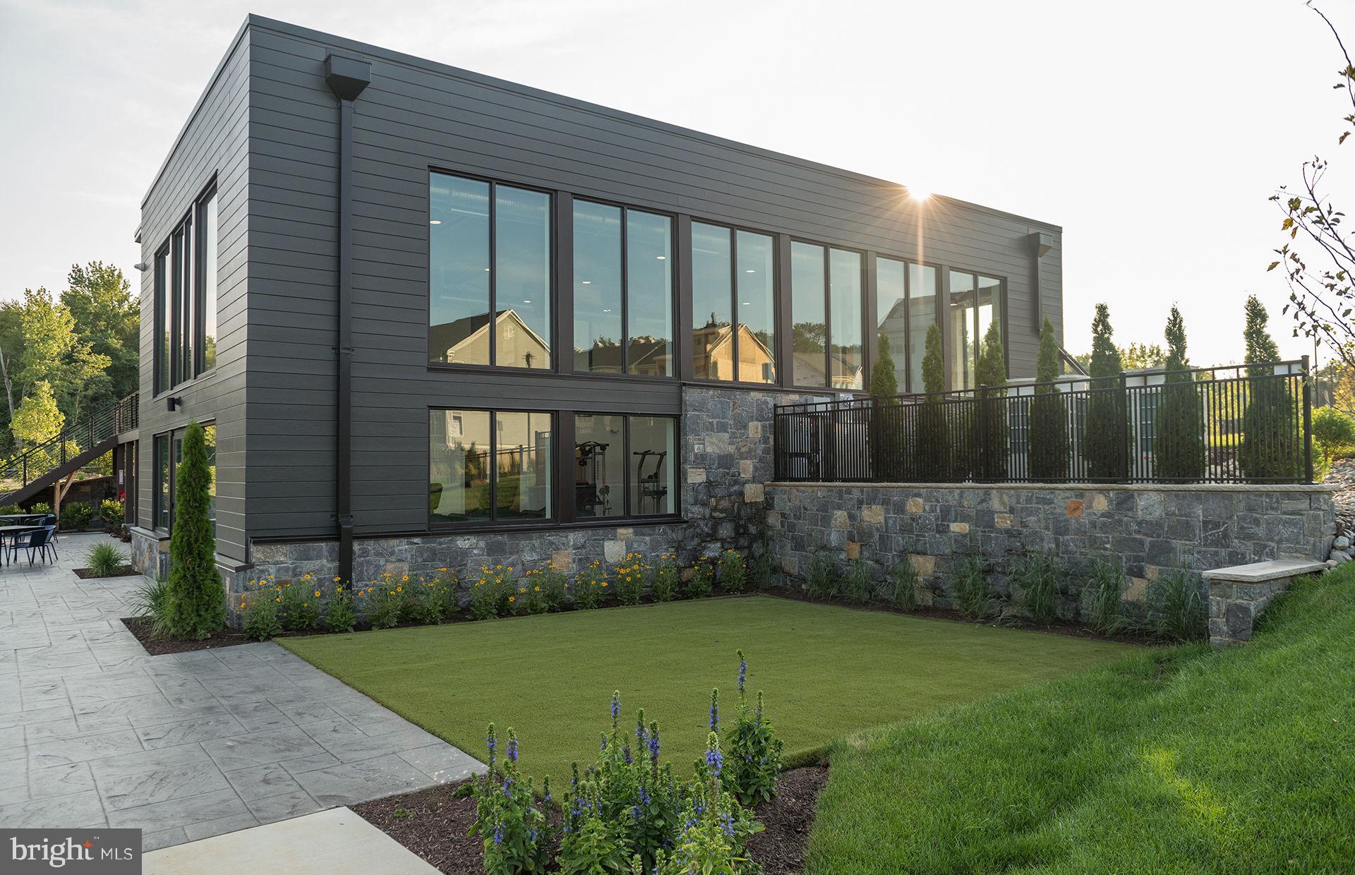 1512 BOTTLEBRUSH LANE