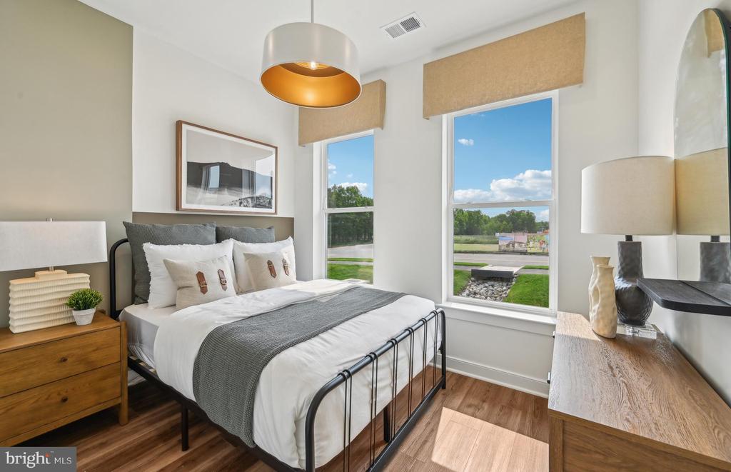1512 BOTTLEBRUSH LANE