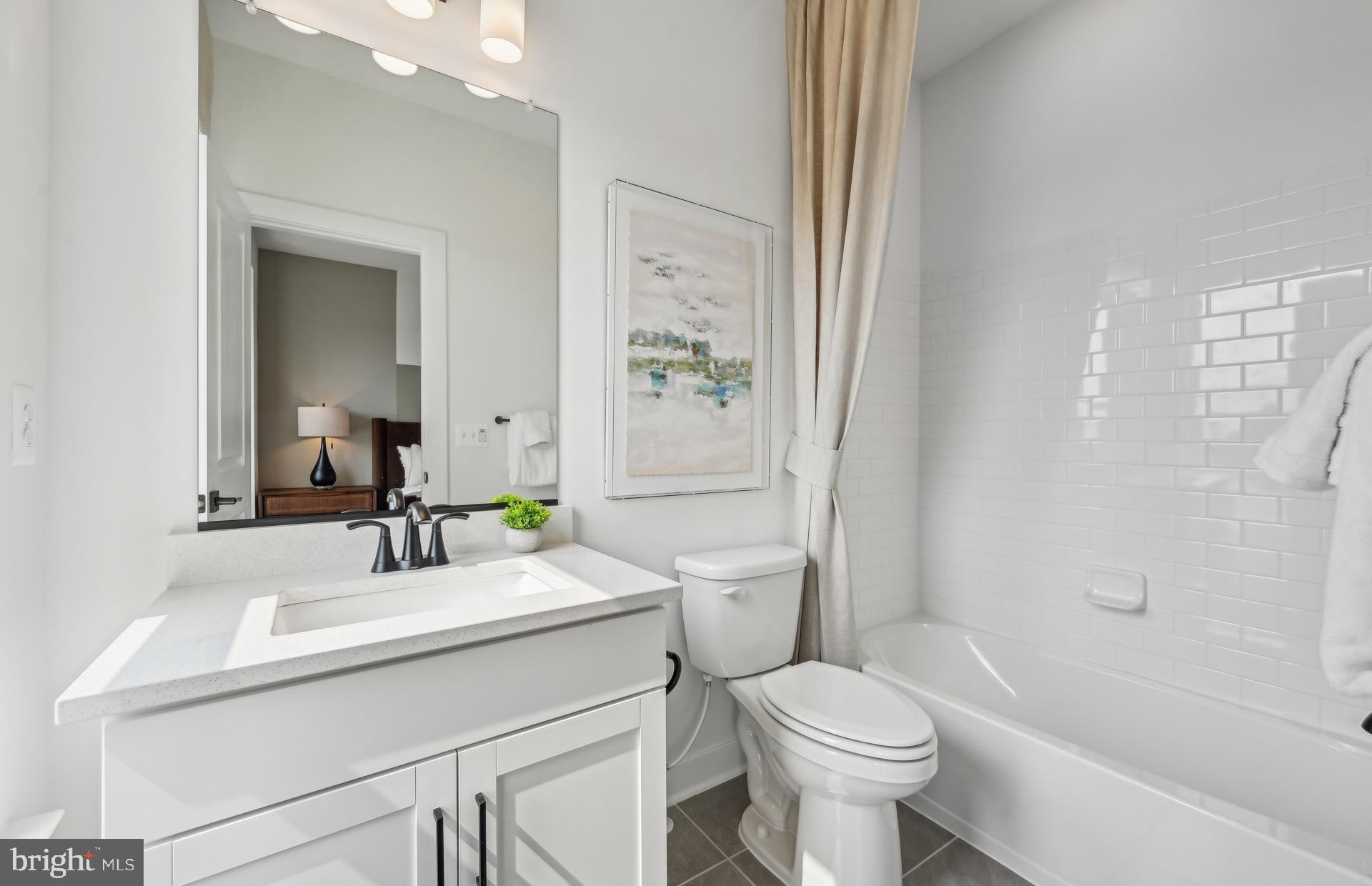 1512 BOTTLEBRUSH LANE