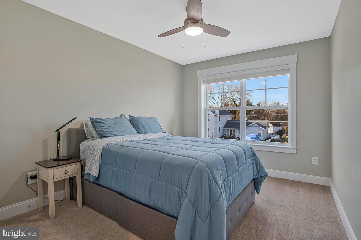 3729 BEACH DRIVE BOULEVARD