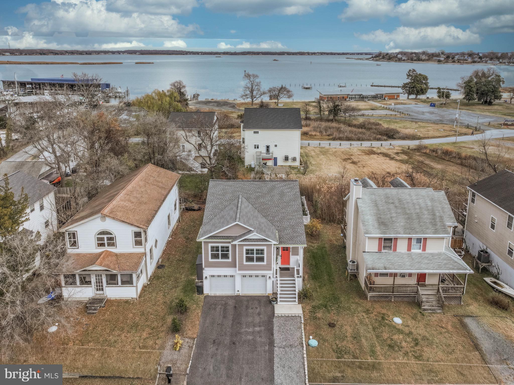 3729 BEACH DRIVE BOULEVARD