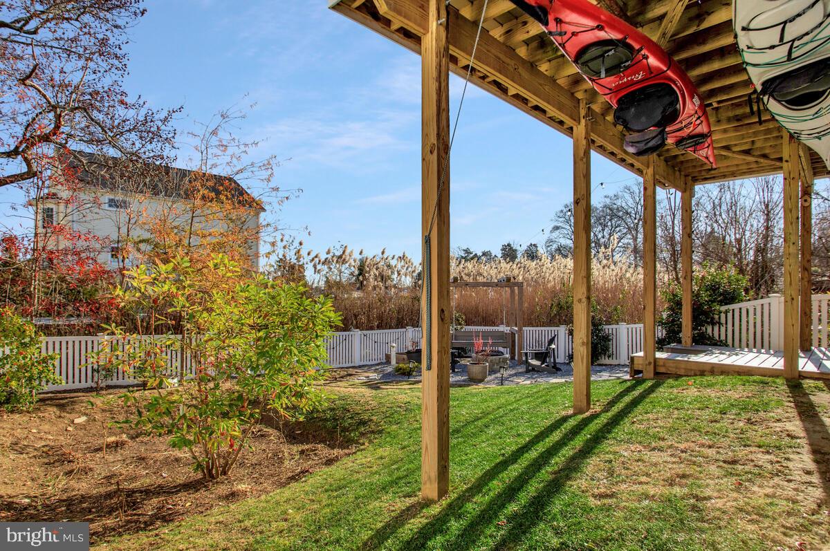 3729 BEACH DRIVE BOULEVARD