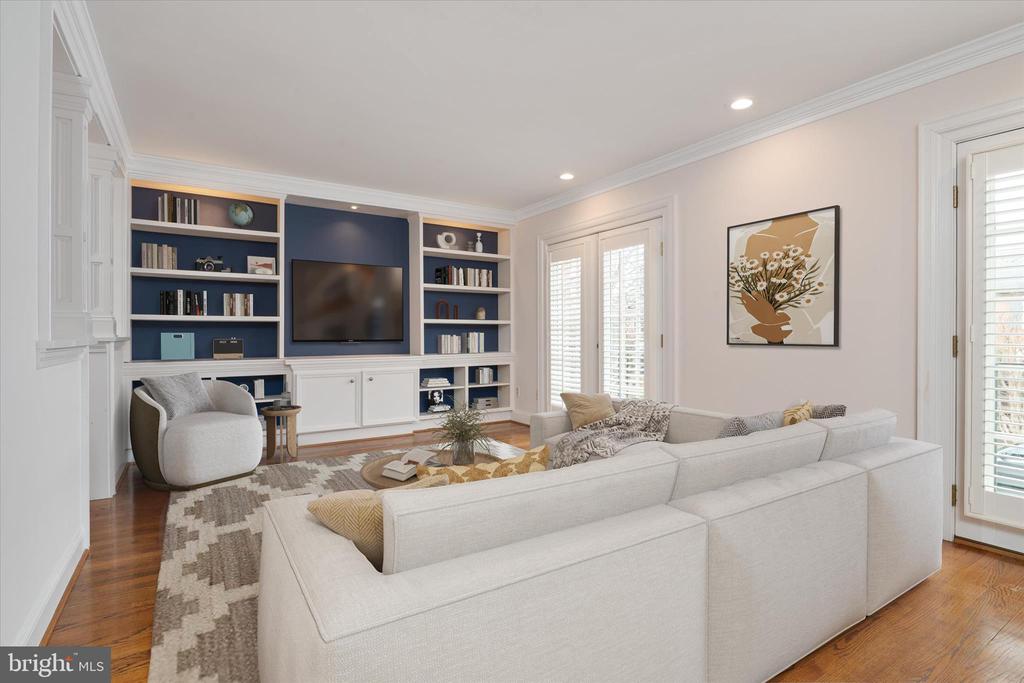 19 SPINDRIFT WAY