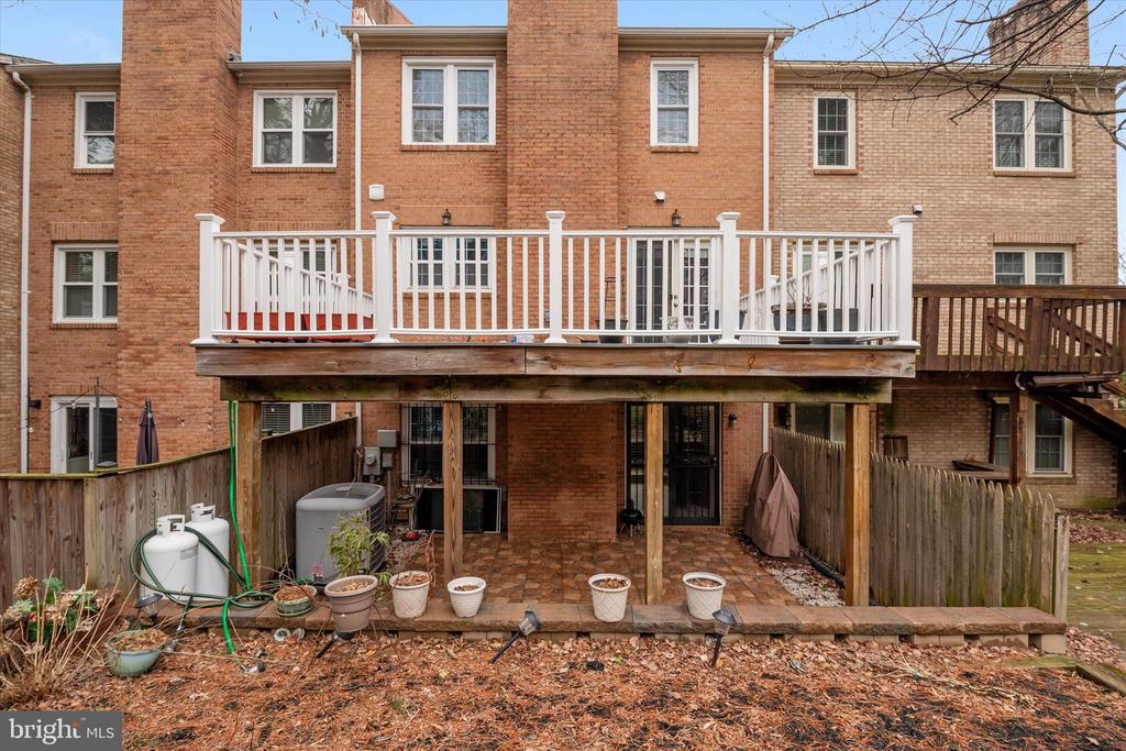 19 SPINDRIFT WAY