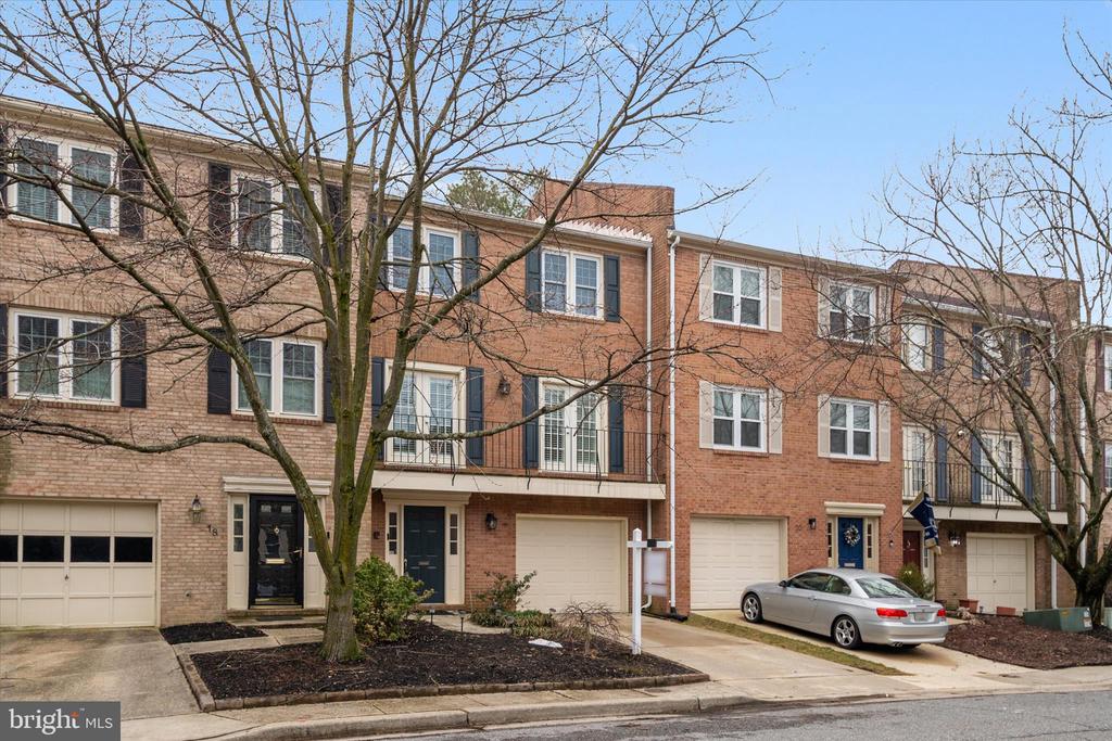 19 SPINDRIFT WAY