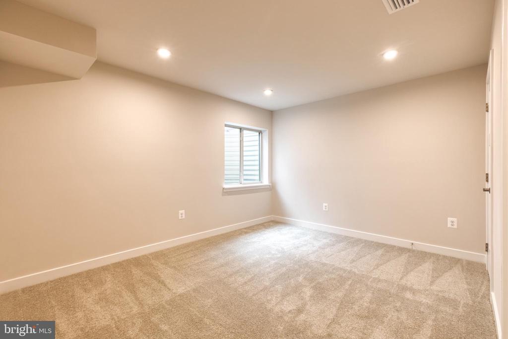 3433 JACOBS FORD WAY