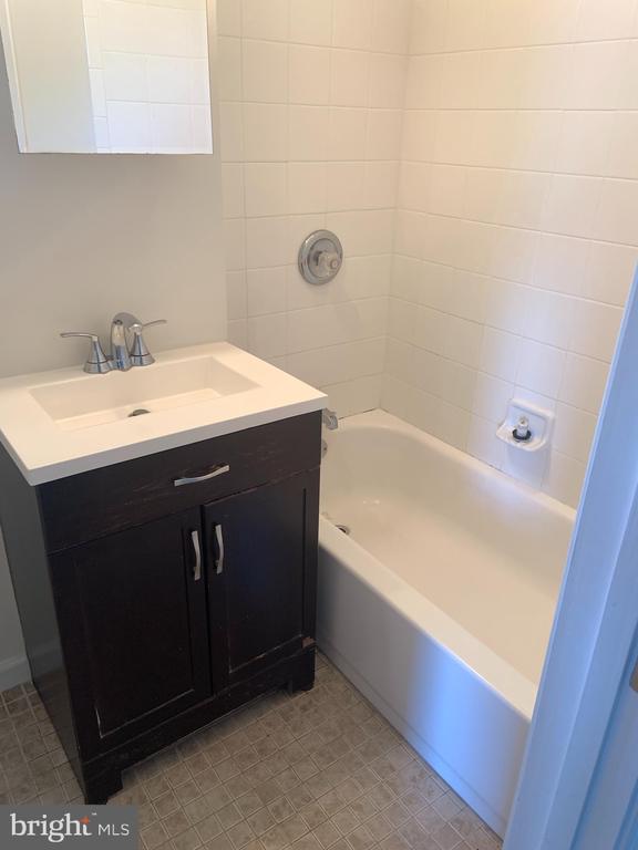 1072 RIVER BAY ROAD Unit: BASEMENT