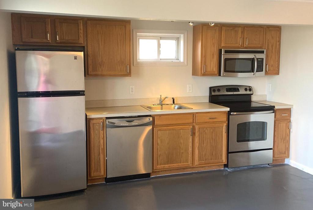 1072 RIVER BAY ROAD Unit: BASEMENT