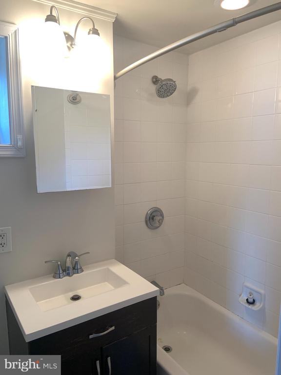 1072 RIVER BAY ROAD Unit: BASEMENT