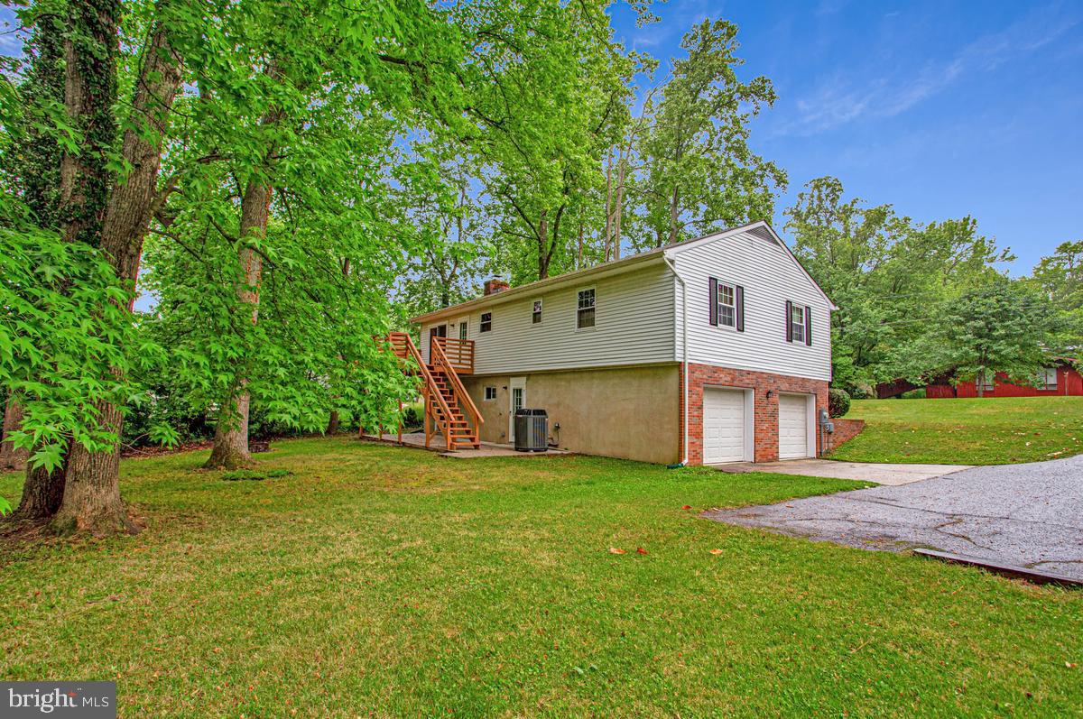 607 RIDGE DRIVE