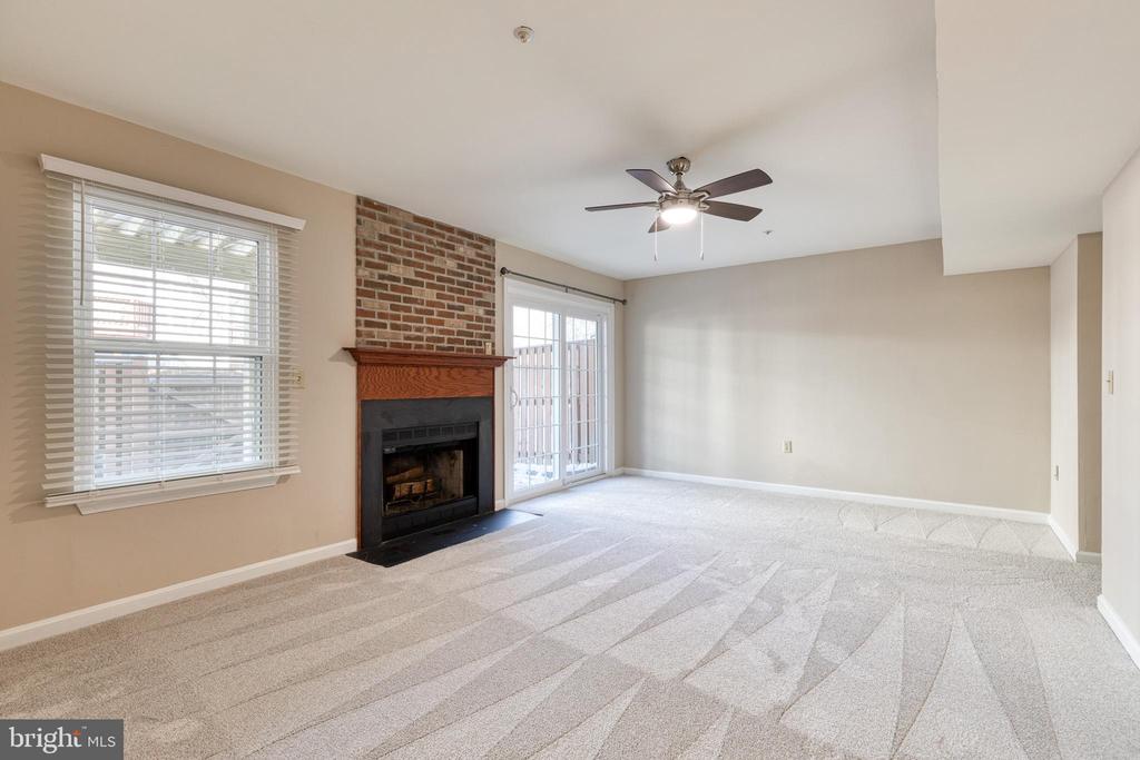 2502 WESTON COURT