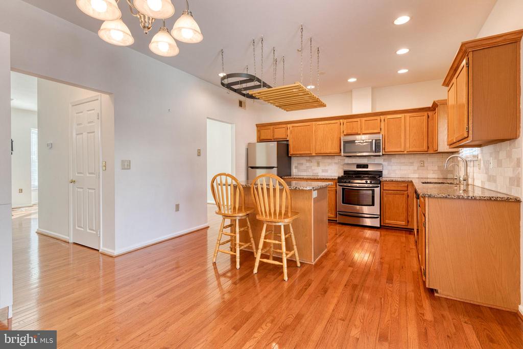 2502 WESTON COURT