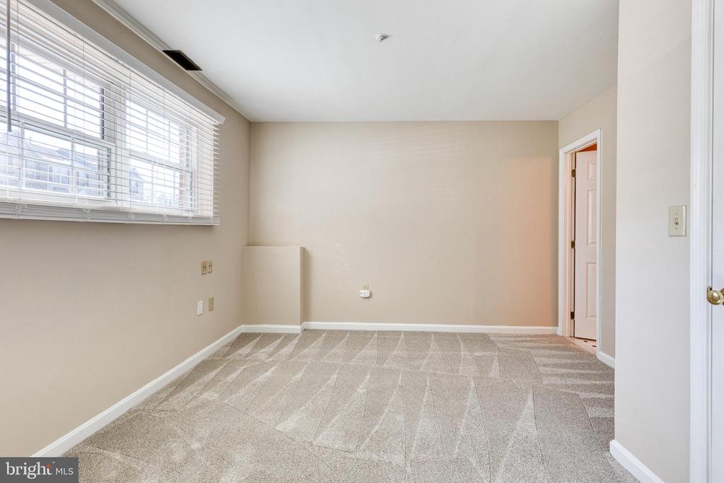 2502 WESTON COURT