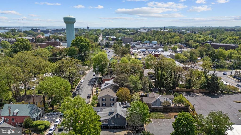 13 ANNAPOLIS STREET