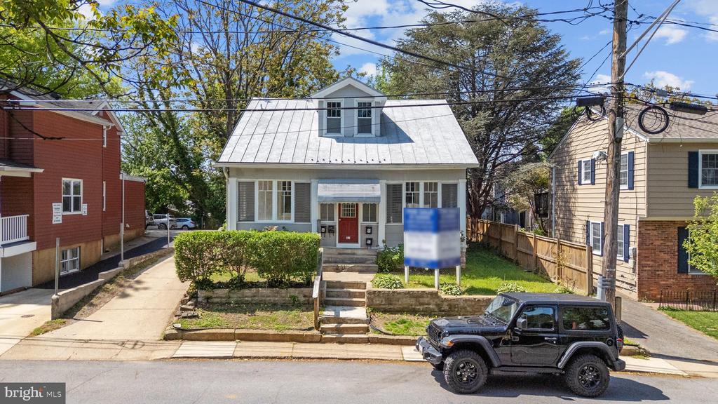 13 ANNAPOLIS STREET