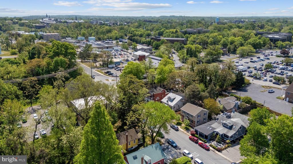 13 ANNAPOLIS STREET