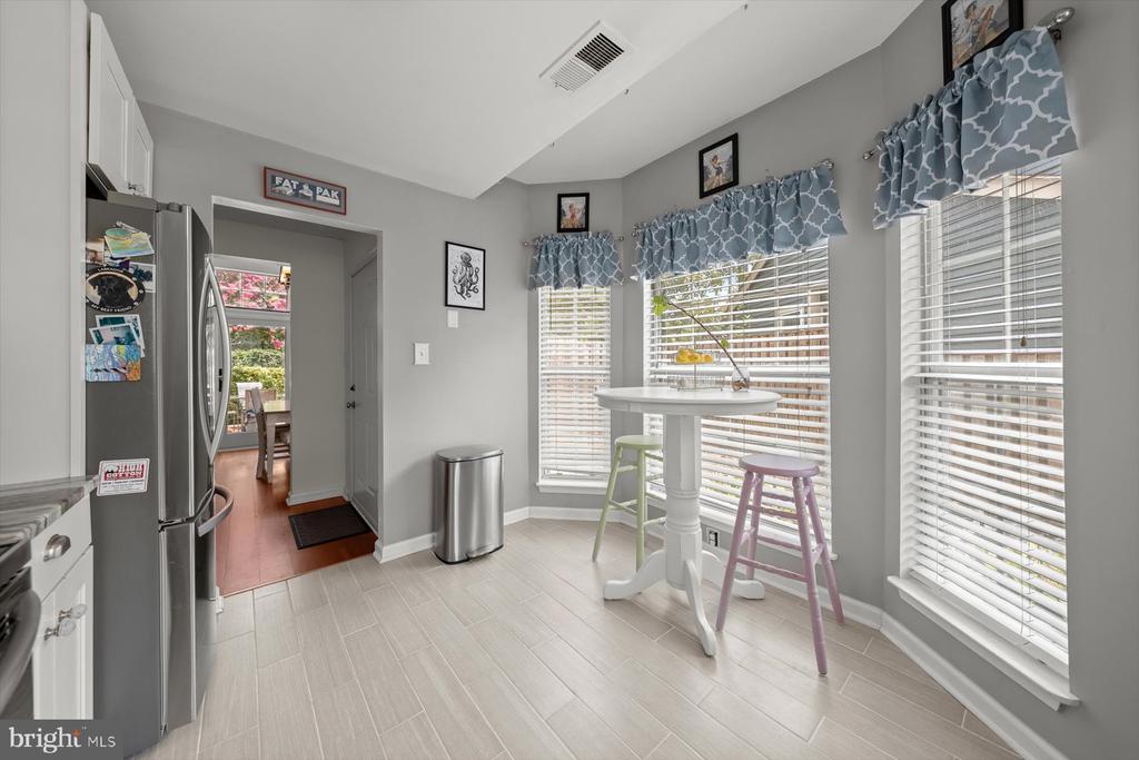 916 YACHTSMAN WAY