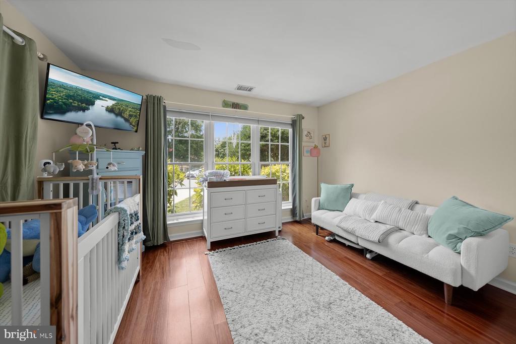 916 YACHTSMAN WAY