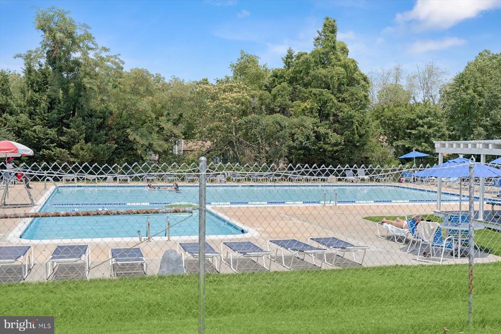 916 YACHTSMAN WAY