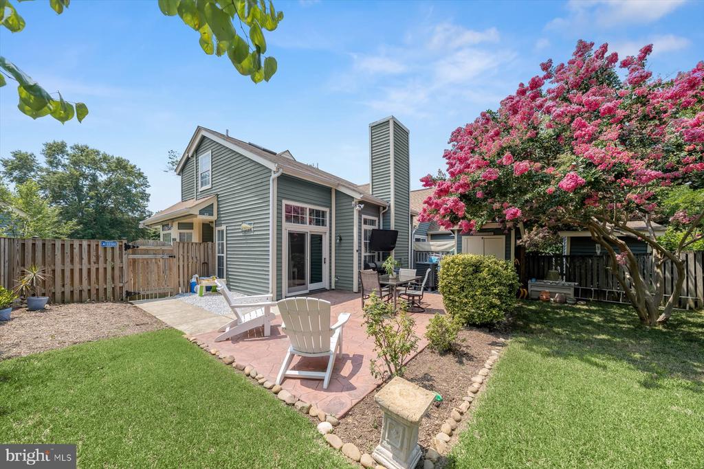 916 YACHTSMAN WAY