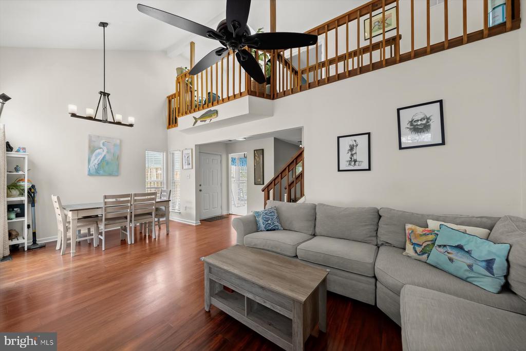 916 YACHTSMAN WAY