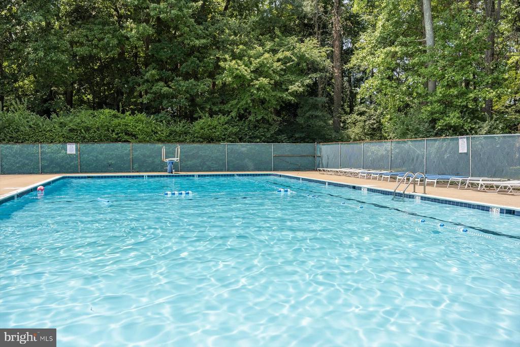 916 YACHTSMAN WAY
