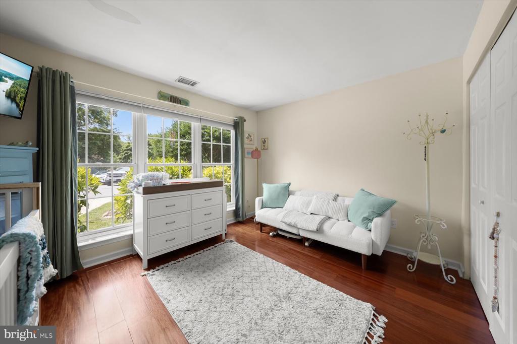 916 YACHTSMAN WAY