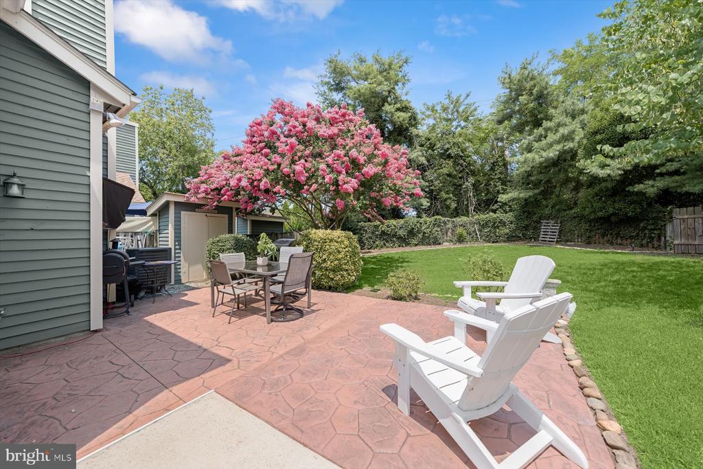 916 YACHTSMAN WAY