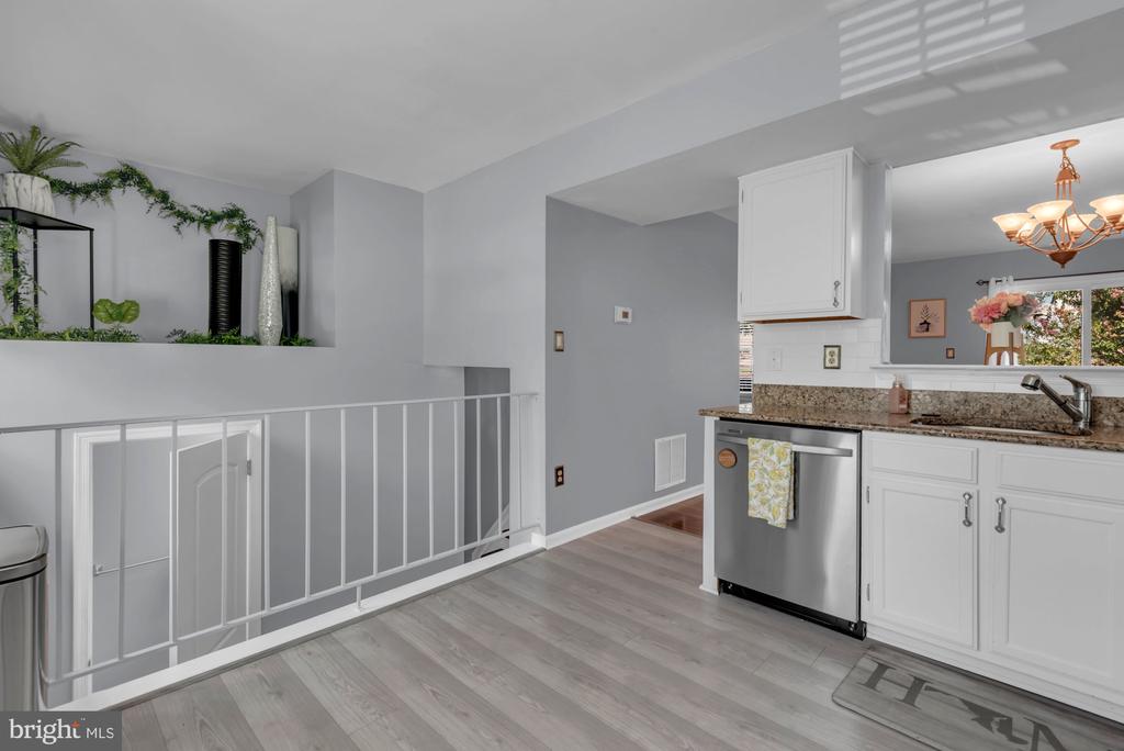 1322 COX COVE COURT