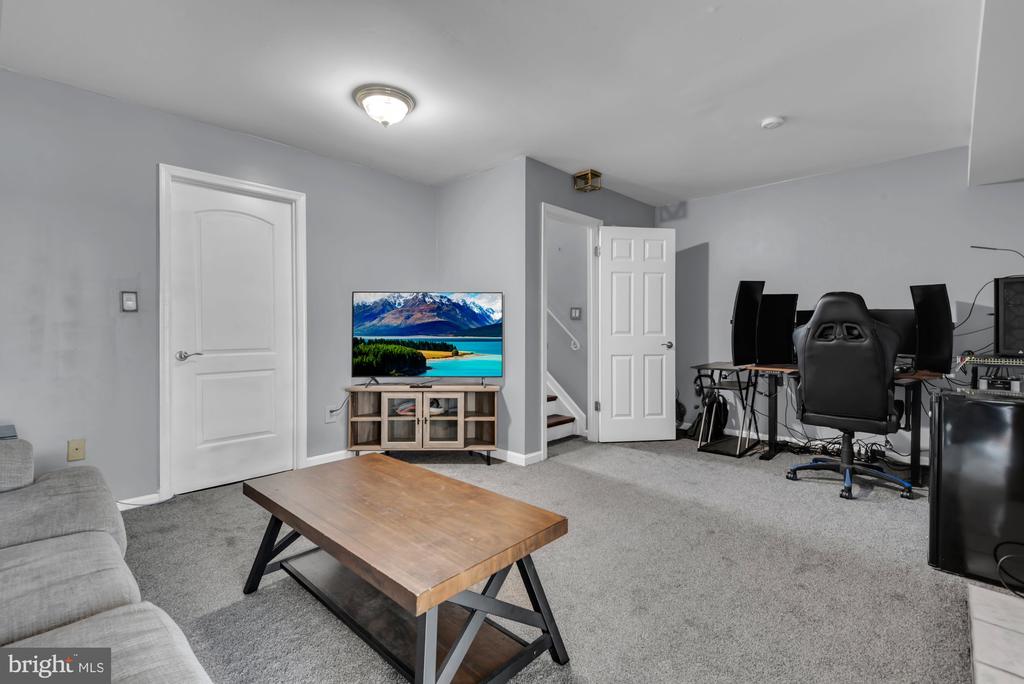 1322 COX COVE COURT