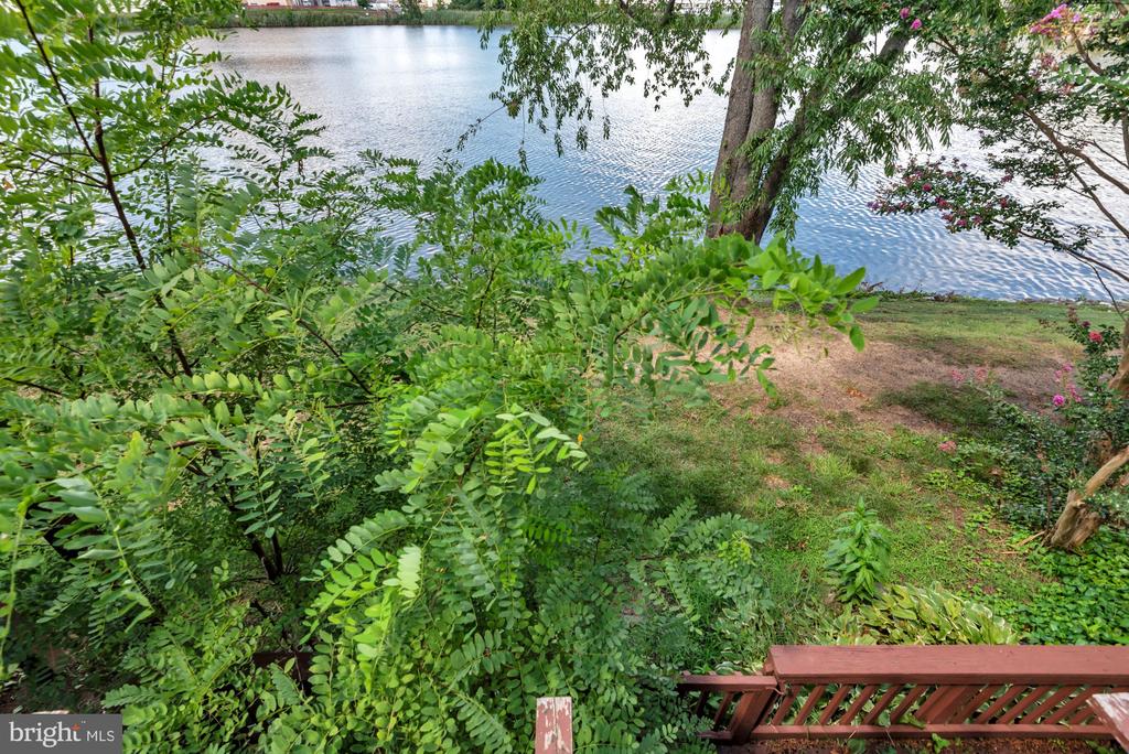 1322 COX COVE COURT