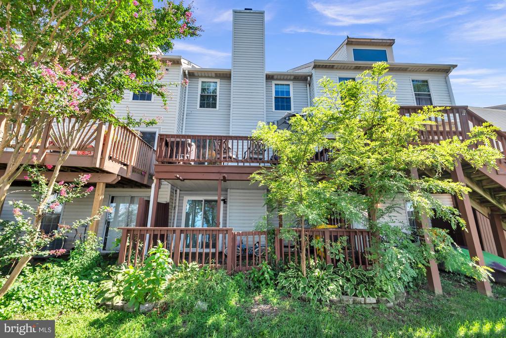 1322 COX COVE COURT