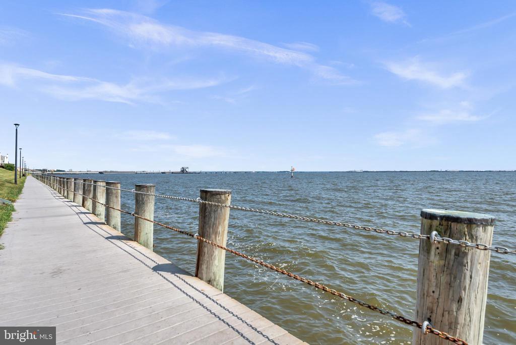 1322 COX COVE COURT