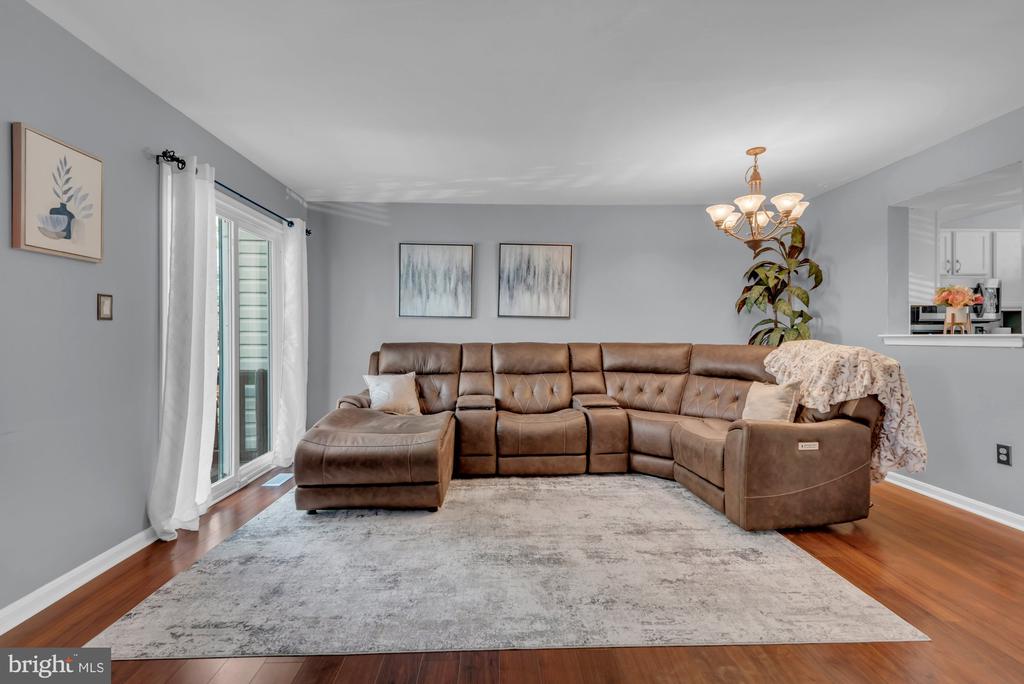 1322 COX COVE COURT