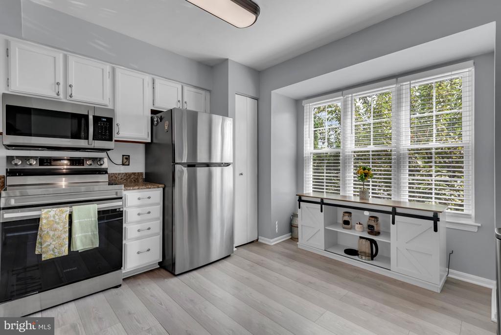 1322 COX COVE COURT